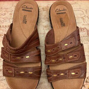 Clarks "Leisa Cacti Q" Leather Sandals - Women's Size 5.5 (Like New)
